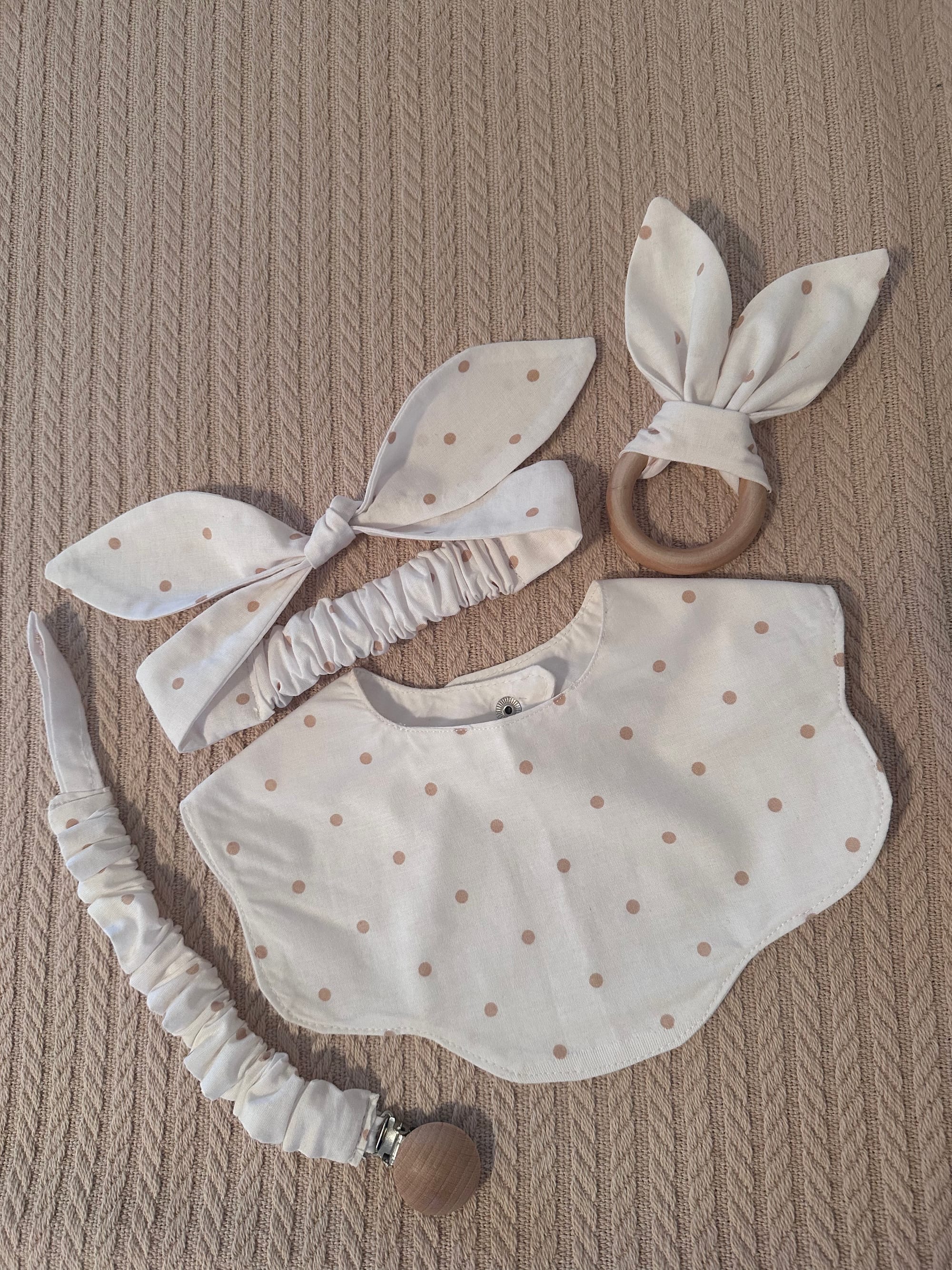 Baby set s trakicama, grizilicom i čančicom šIva Design